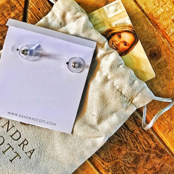 New Kendra Scott Earrings - Brooks Ear Climbers - Picture 3 of 4